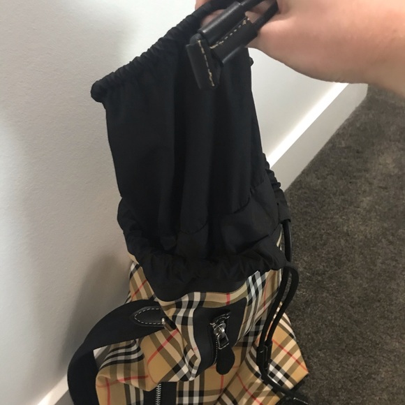 Burberry Nova check sling bag - Picture 7 of 10